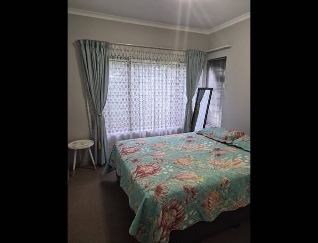 2 BEDROOM APARTMENT TO LET IN SALT ROCK